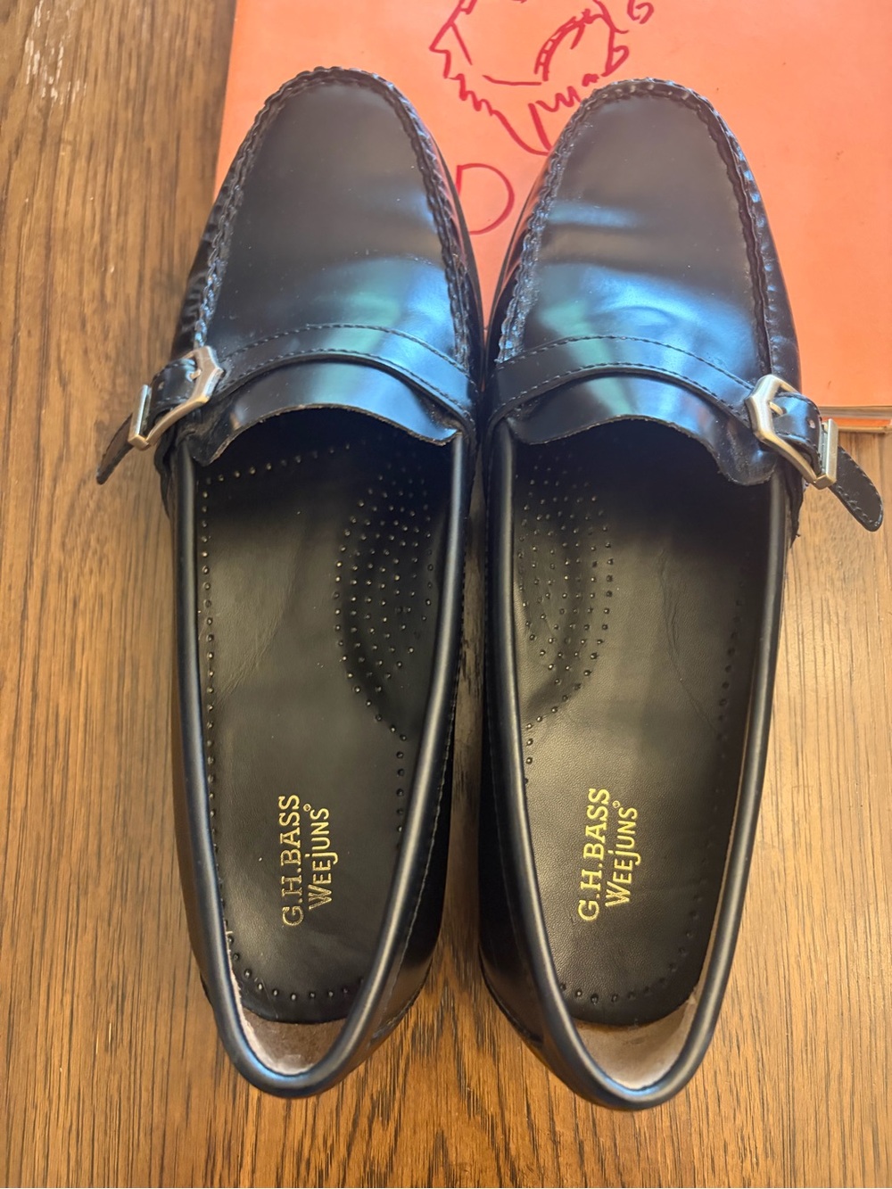 G.H. Bass & Co. weejuns Black Leather Moc Toe Buckle Slip-On Loafers. Size 9.5 - Picture 2 of 13